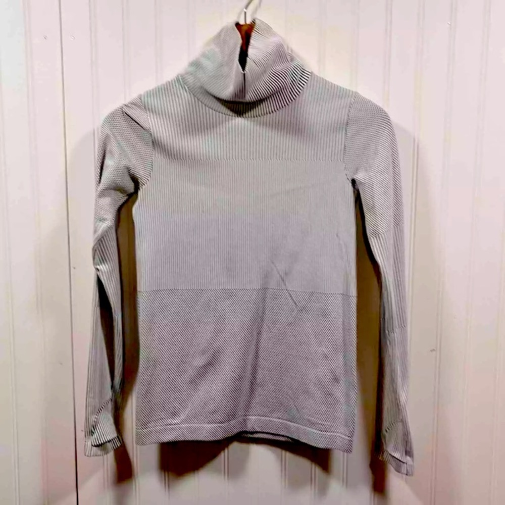 ATHLETA Essential Striped Turtleneck Lomg Sleeve Top Size L